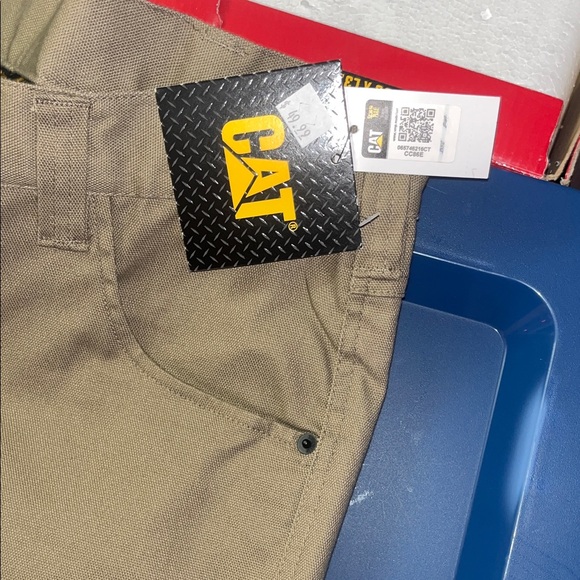 Caterpillar Men's Cargo Pants - Light Brown - Picture 2 of 3